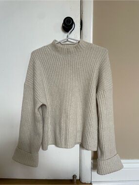 Uniqlo Ribbed Mock Neck Sweater in Light Beige